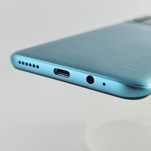 Смартфон Tecno Spark 8P (KG7n) 4/64Gb Turquoise Cyan USED **