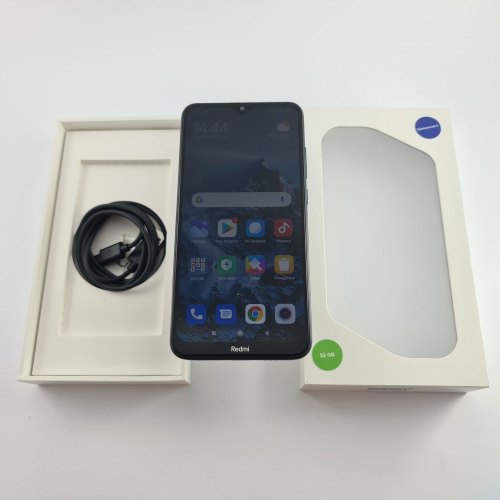 Смартфон Xiaomi Redmi 8 3/32Gb Black USED **