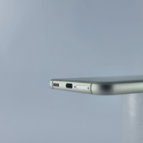 Смартфон Samsung Galaxy S21 FE 5G (G990B) 256Gb Olive (SM-G990BLGGSEK) USED **