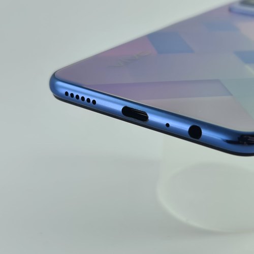 Смартфон Vivo V21E 128 GB Diamond Flare USED **