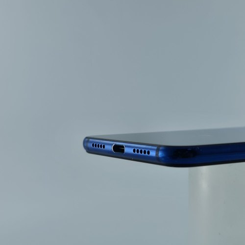 Смартфон Xiaomi Mi 8 Lite 4/64Gb Dream Blue USED **