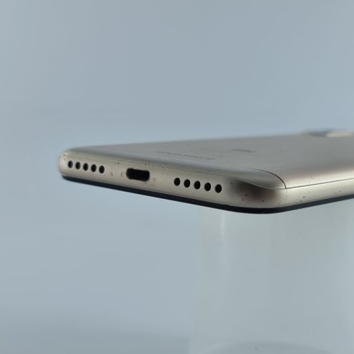 Смартфон Xiaomi Mi A2 lite 32 GB Gold USED **