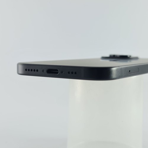 Смартфон Apple iPhone 15 256 GB Black USED **