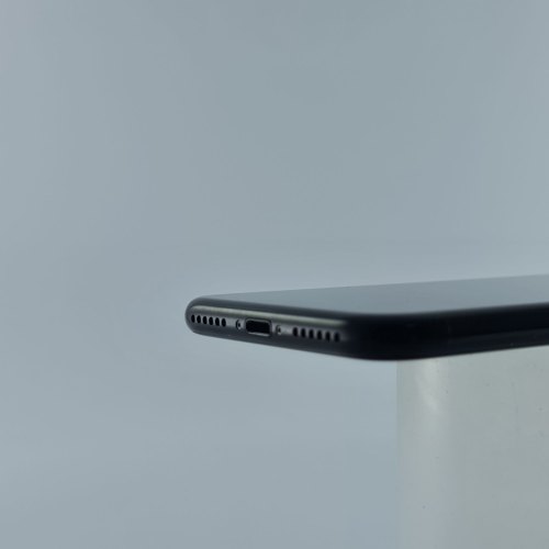 Смартфон iPhone 7 32GB Jet Black, model A1778 USED **
