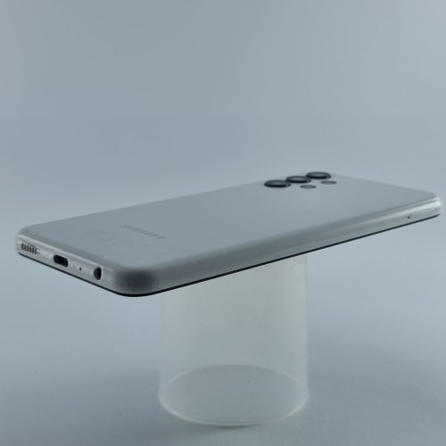 Смартфон Samsung Galaxy A13 128 GB White USED **