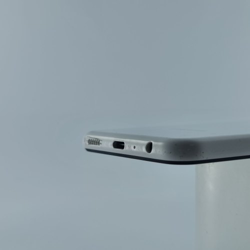 Смартфон Samsung Galaxy A13 128 GB White USED **
