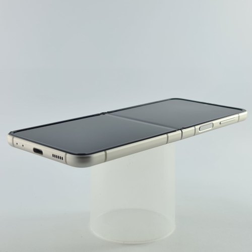 Смартфон Samsung Galaxy Z Flip3 128 GB Cream White USED **