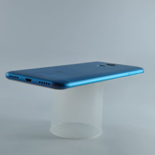 Смартфон Xiaomi Redmi 5 Plus 3/32Gb Blue USED **