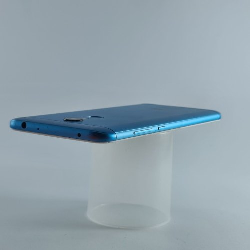 Смартфон Xiaomi Redmi 5 Plus 3/32Gb Blue USED **