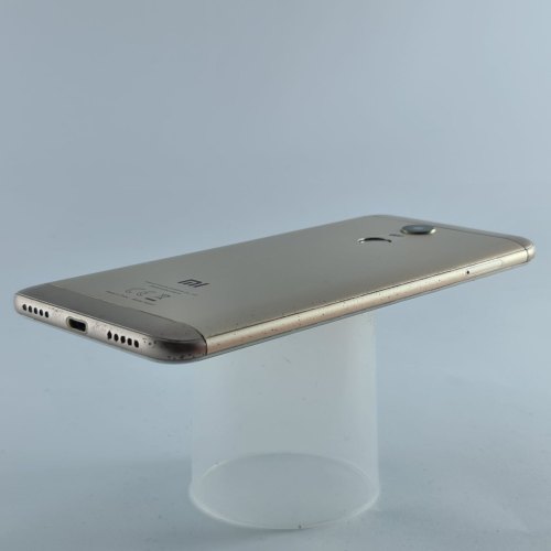 Смартфон Xiaomi Redmi 5 Plus 64 GB Gold USED **
