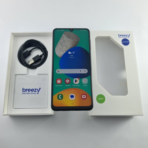 Смартфон Samsung Galaxy M32 128 GB Light Blue USED **
