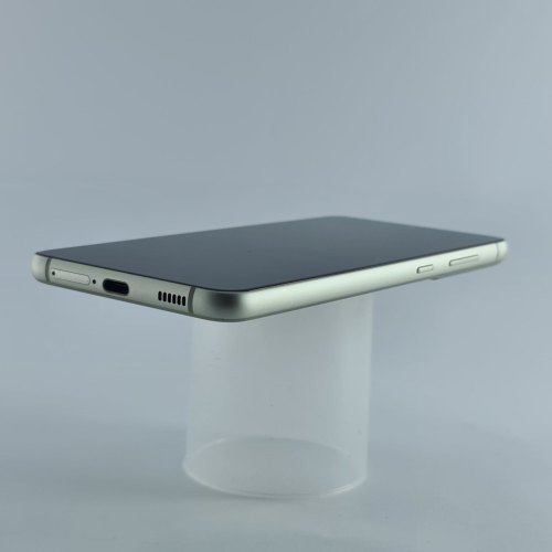 Смартфон Samsung Galaxy S21 FE 5G (G990B) 256Gb Olive (SM-G990BLGGSEK) USED **