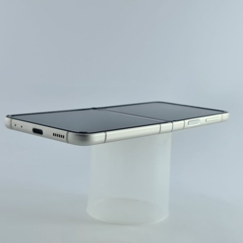 Смартфон Samsung Galaxy Z Flip 3 (F711B) 128Gb Cream (SM-F711BZEASEK) USED **