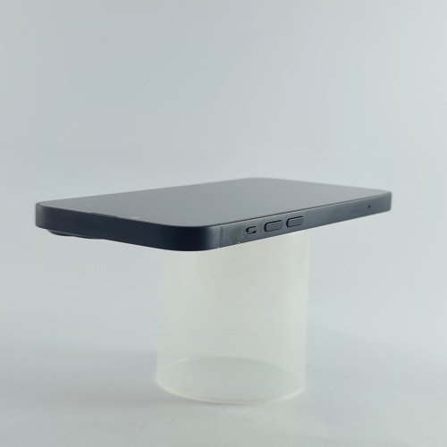 Смартфон Apple iPhone 13 256 GB Midnight USED **