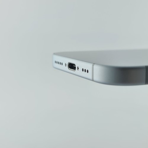 Смартфон iPhone 15 256GB Blue,Model A3090 USED **