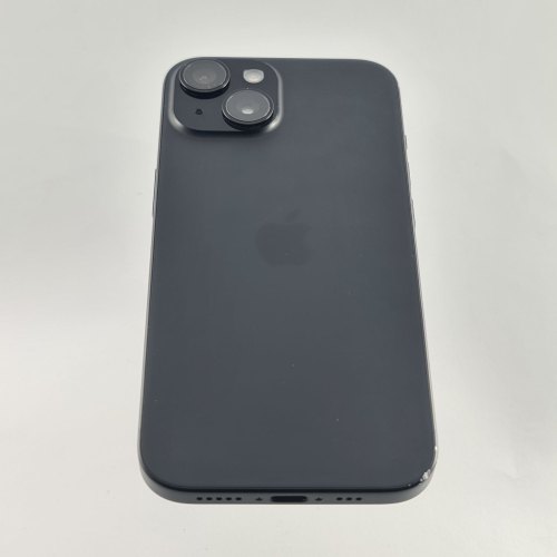 Смартфон Apple iPhone 15 256 GB Black USED **