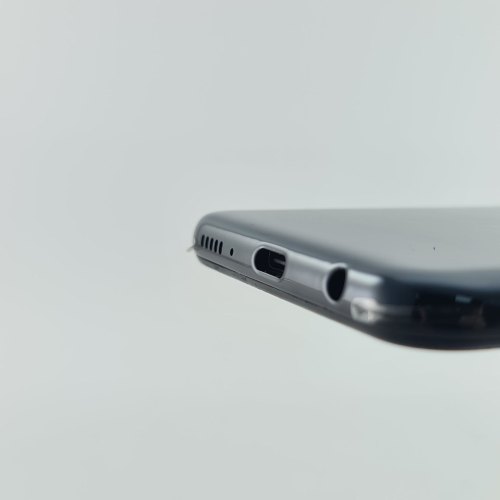 Смартфон Samsung Galaxy A20e 32 GB Black USED **