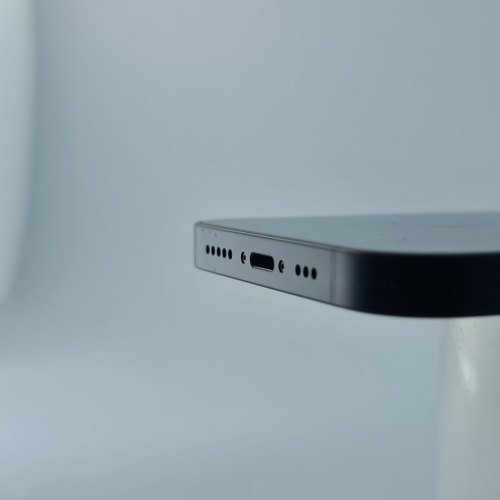 Смартфон Apple iPhone 13 256 GB Midnight USED **