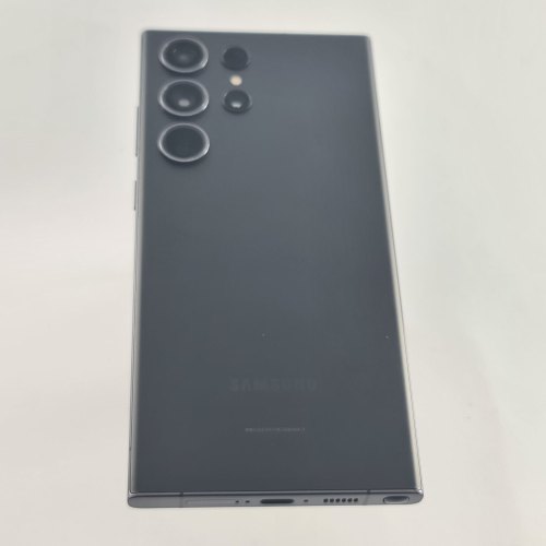 Смартфон Samsung Galaxy S23 Ultra (S918B) 256Gb Black (SM-S918BZKDSEK) USED **