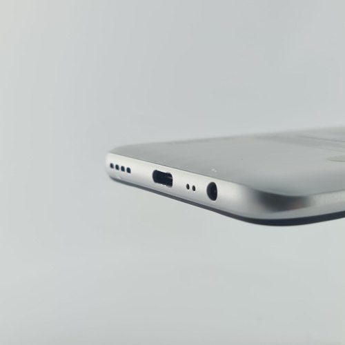 Смартфон realme 6i 4/128Gb White USED **