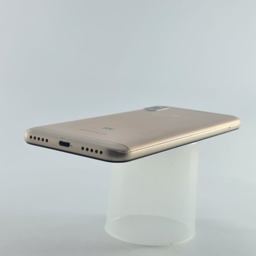 Смартфон Xiaomi Mi A2 lite 64 GB Gold USED **