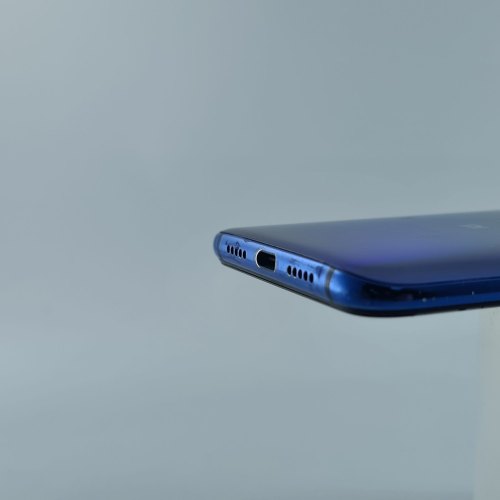 Смартфон Xiaomi Mi 9 6/64Gb Ocean Blue USED **