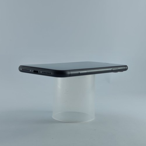 Смартфон Apple iPhone 11 64 GB Black USED **