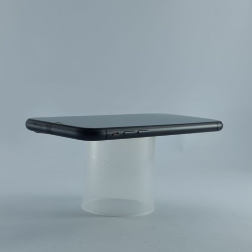 Смартфон Apple iPhone 11 64 GB Black USED **