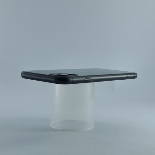 Смартфон Apple iPhone 11 64 GB Black USED **