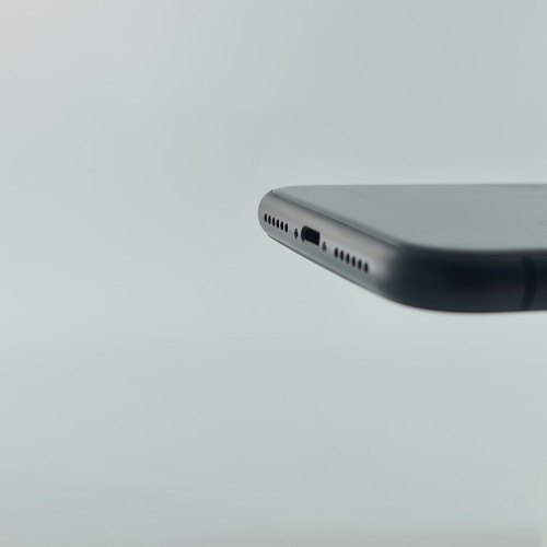 Смартфон Apple iPhone 11 64 GB Black USED **