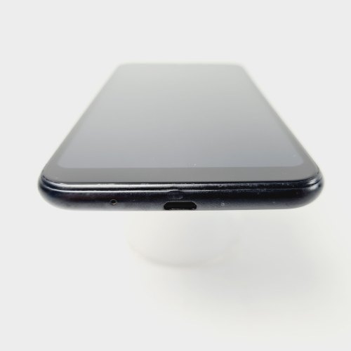 Смартфон Samsung Galaxy A01 16 GB Black USED **