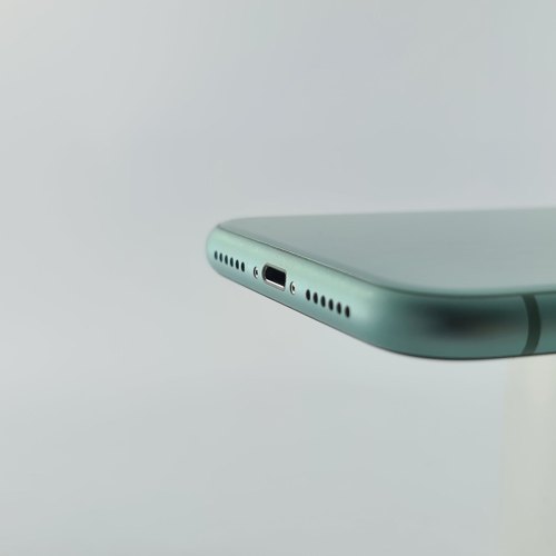 Смартфон Apple iPhone 11 128 GB Green USED **