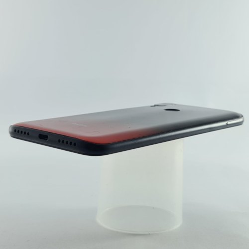 Смартфон Xiaomi Redmi 7 32 GB Lunar Red USED **