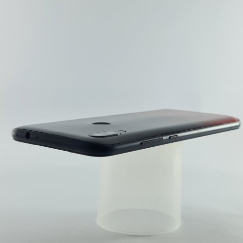 Смартфон Xiaomi Redmi 7 32 GB Lunar Red USED **