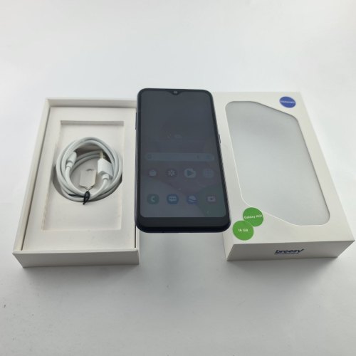 Смартфон Samsung Galaxy A01 16 GB Blue USED **