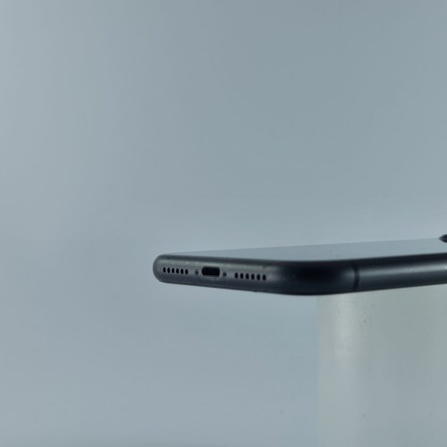 Смартфон Apple iPhone 11 64 GB Black USED **