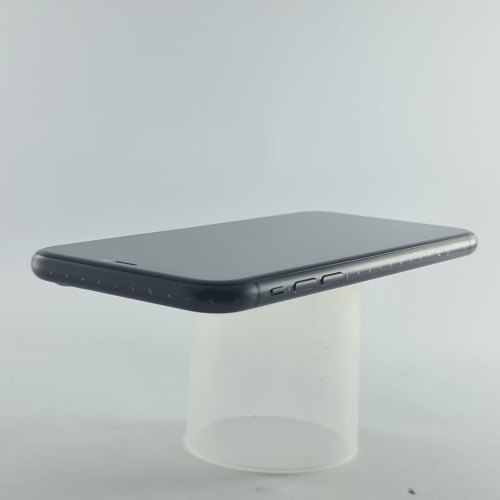 Смартфон Apple iPhone 11 64 GB Black USED **