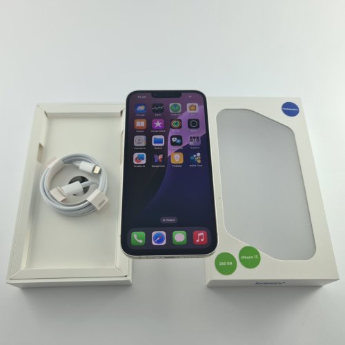 Смартфон Apple iPhone 13 256 GB Starlight USED **