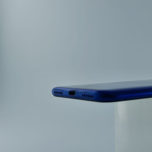 Смартфон Huawei Y7 2019 32 GB Aurora Blue USED **