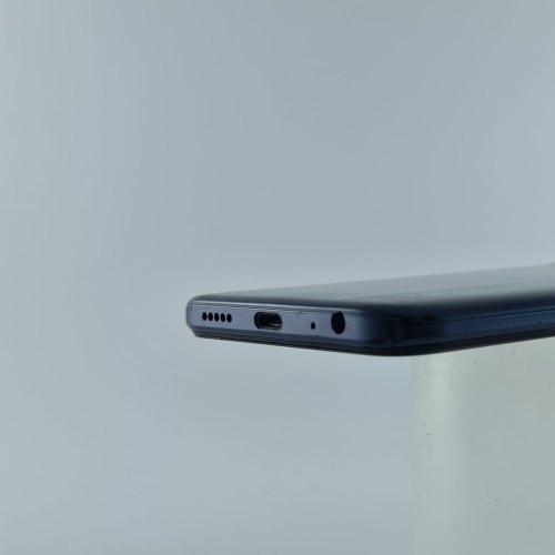 Смартфон Tecno Spark 8C (KG5j) 4/64Gb Magnet Black USED **