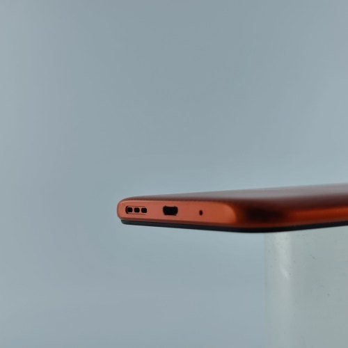 Смартфон Xiaomi Redmi 9C 32 GB Sunrise Orange USED **