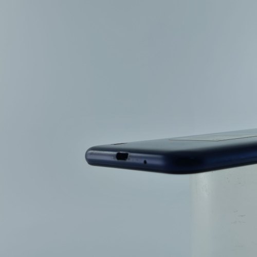 Смартфон Samsung Galaxy A01 16 GB Blue USED **