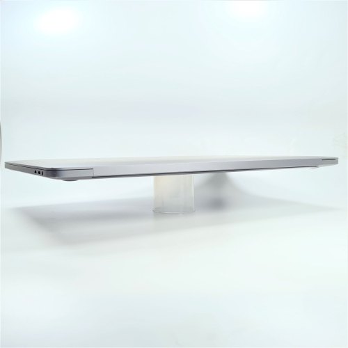 Ноутбук MacBook Pro 15 with Touch Bar Intel Core i7, 16 GB, 256 GB, Space Gray USED ** (MPTR2)