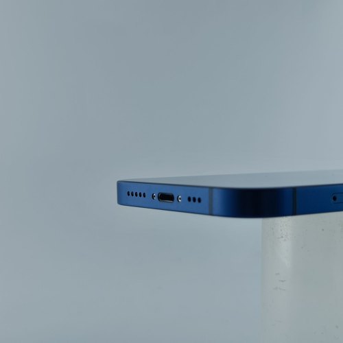 Смартфон Apple iPhone 13 128 GB Blue USED **