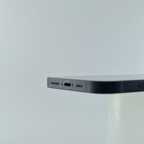 Смартфон Apple iPhone 13 128 GB Midnight USED **