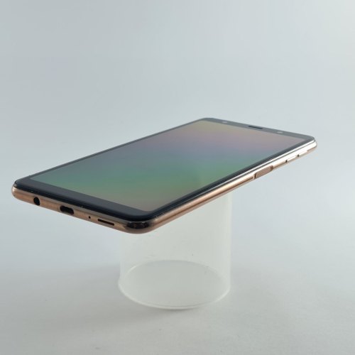 Смартфон Samsung Galaxy A7 2018 64 GB Gold USED **