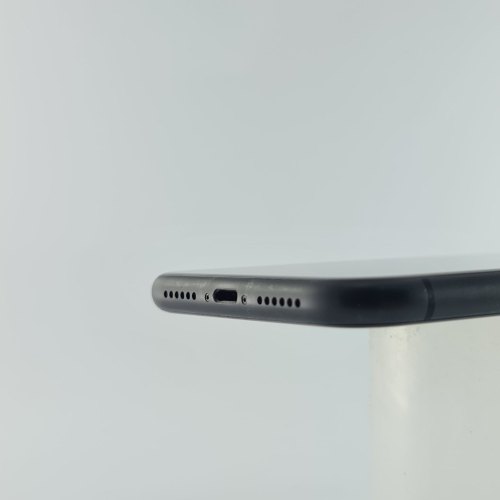 Смартфон Apple iPhone 11 128 GB Black USED **