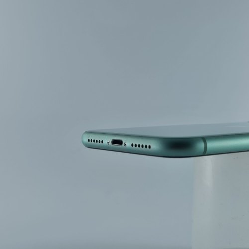 Смартфон Apple iPhone 11 128 GB Green USED **