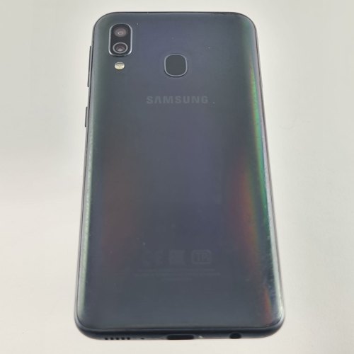 Смартфон Samsung Galaxy A40 64 GB Black USED **