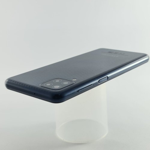 Смартфон Samsung Galaxy M12 64 GB Black USED **